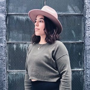 Meet your Posher, Gina